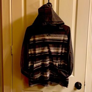 Light weight pull over long sleeve T-shirt